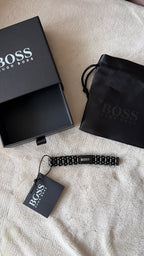 (STOCK) BRAZALETE BOSS NEGRO CON CIERRE MAGNÉTICO PARA ÉL